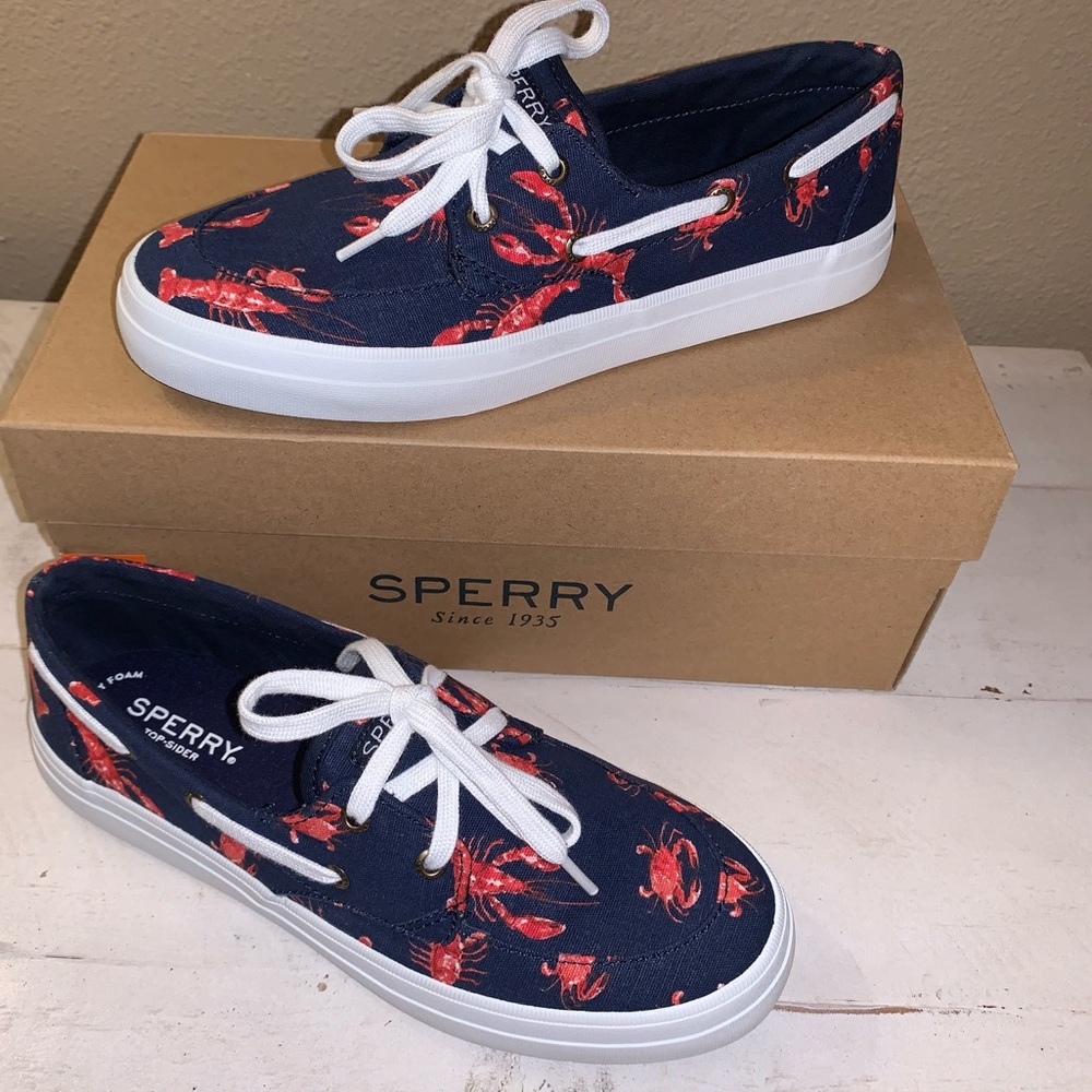 Sperry NWT Crest Boat/Nvy Lobsters